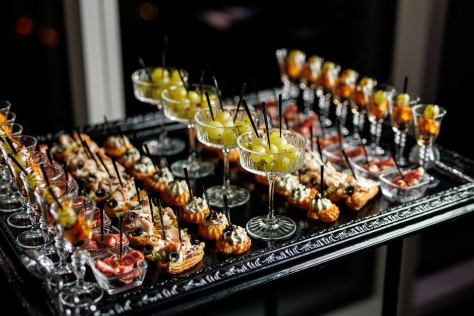 Hors D’Oeuvres vs Appetizers - What Is the Difference? | Alchemiq Blog